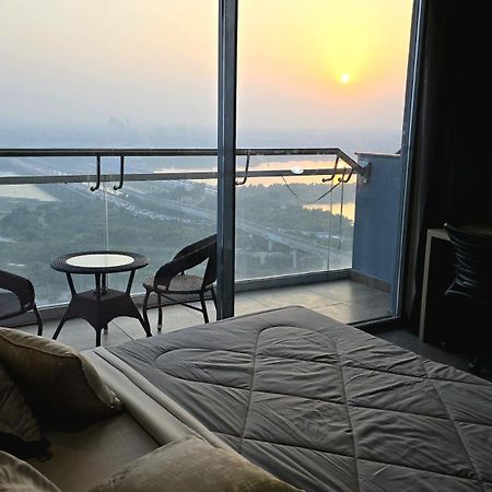 The Luxe Living Otel Noida Dış mekan fotoğraf
